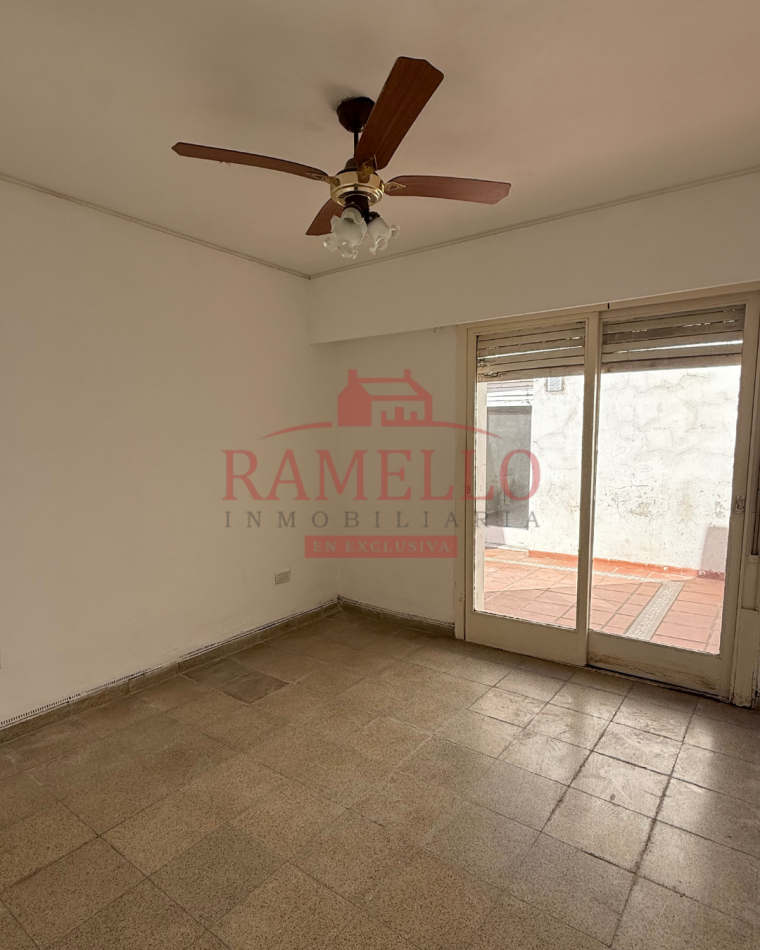 CASA EN VENTA - Tres dormitorios! Apta credito hipotecario 