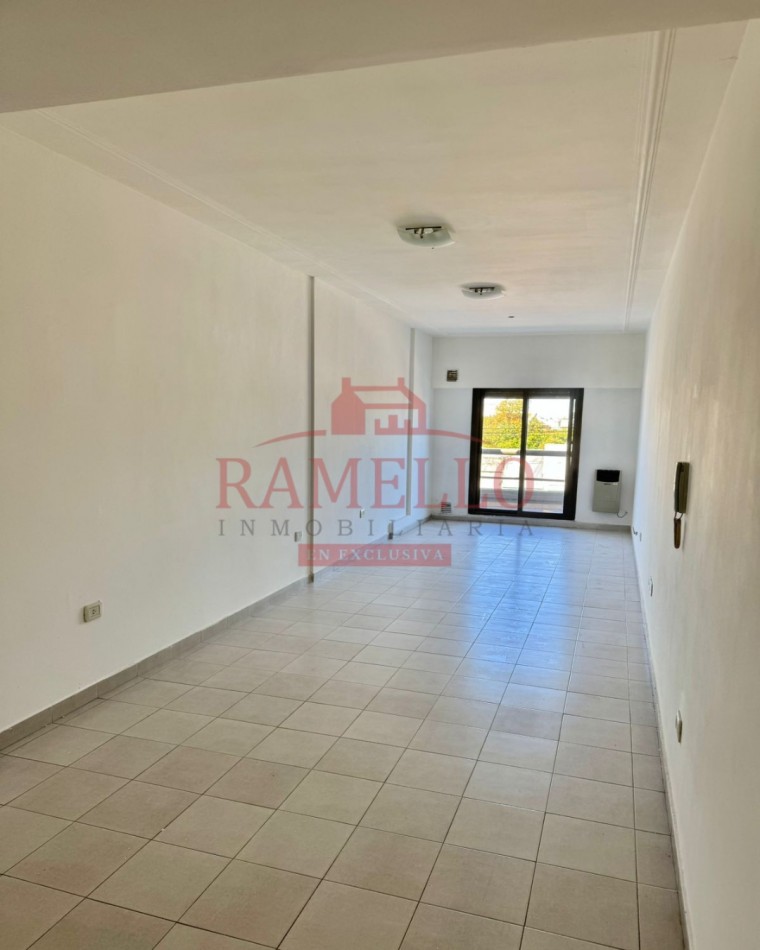 En venta! Amplio monoambiente con balcon - Hovenia III