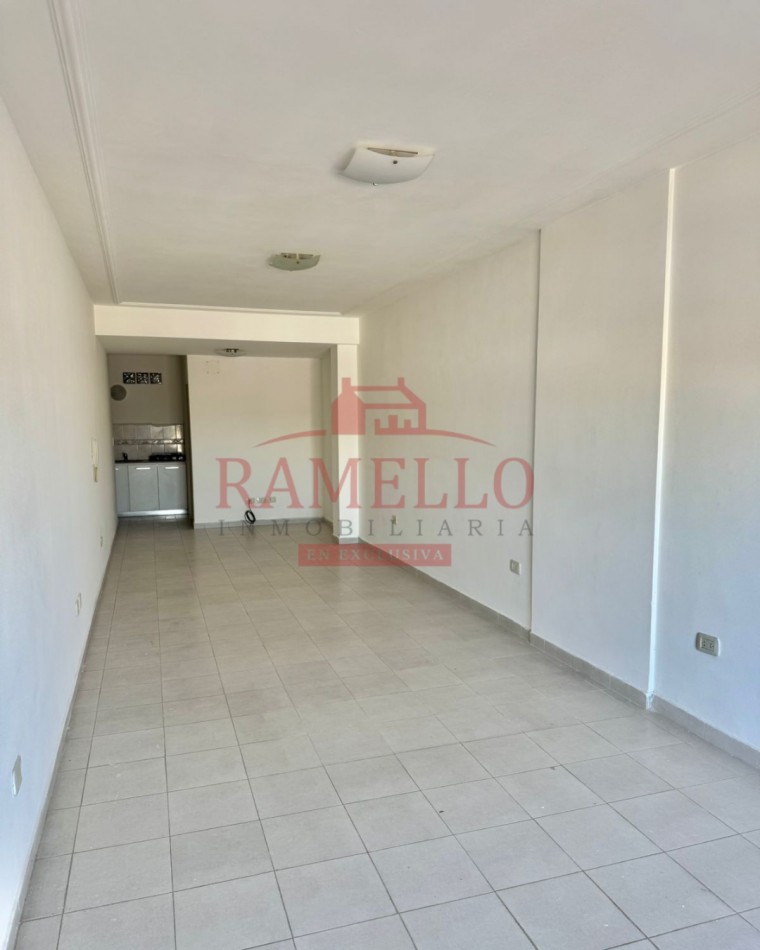 En venta! Amplio monoambiente con balcon - Hovenia III