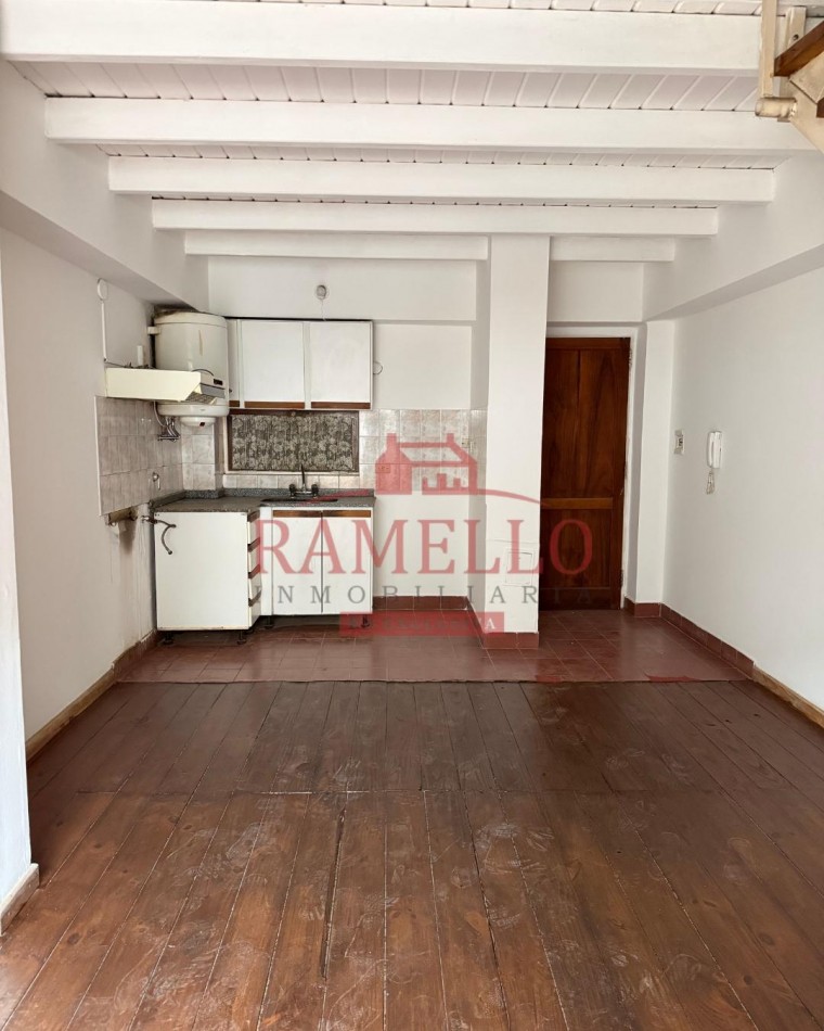 EN VENTA! Dpto un dormitorio c/balcon - Pleno Centro  