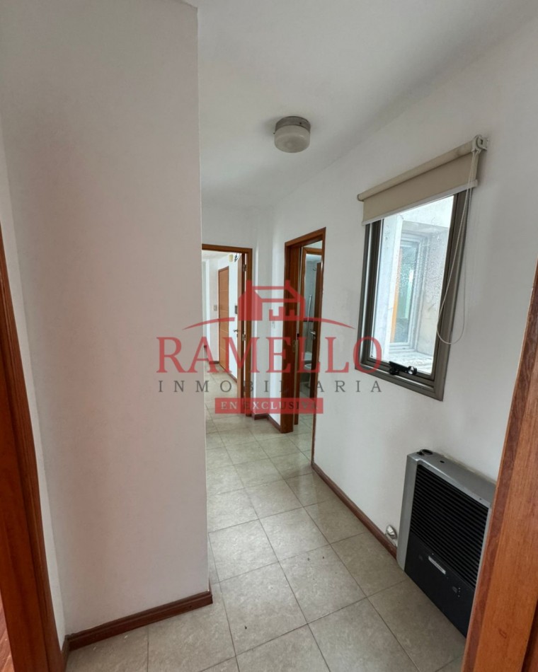 EN VENTA! Dpto de categoria - Dos dormitorios, con balcon y cochera 