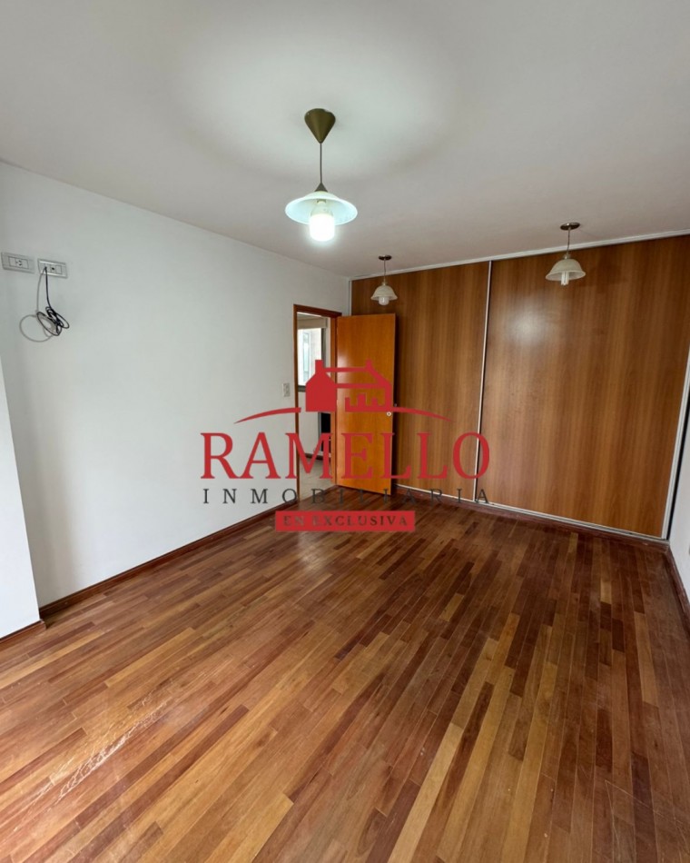 EN VENTA! Dpto de categoria - Dos dormitorios, con balcon y cochera 