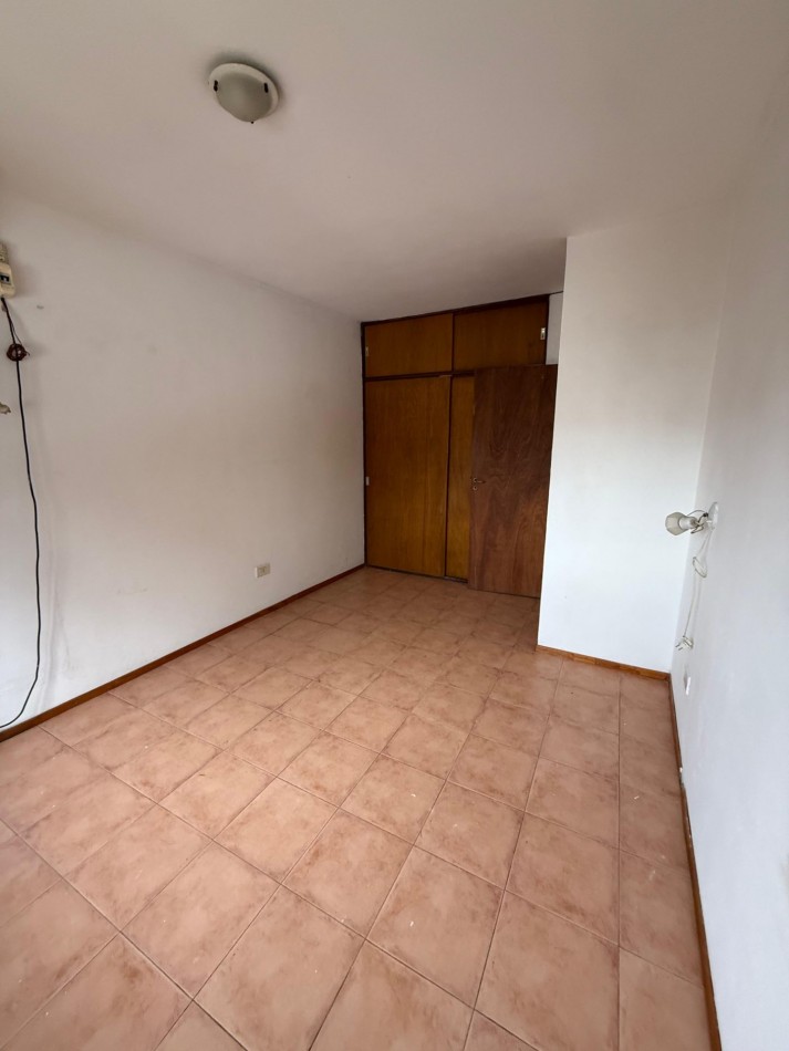 EN ALQUILER - Duplex dos dormitorios con garage y quincho 