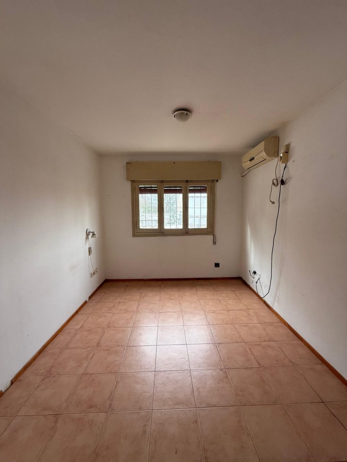 EN ALQUILER - Duplex dos dormitorios con garage y quincho 