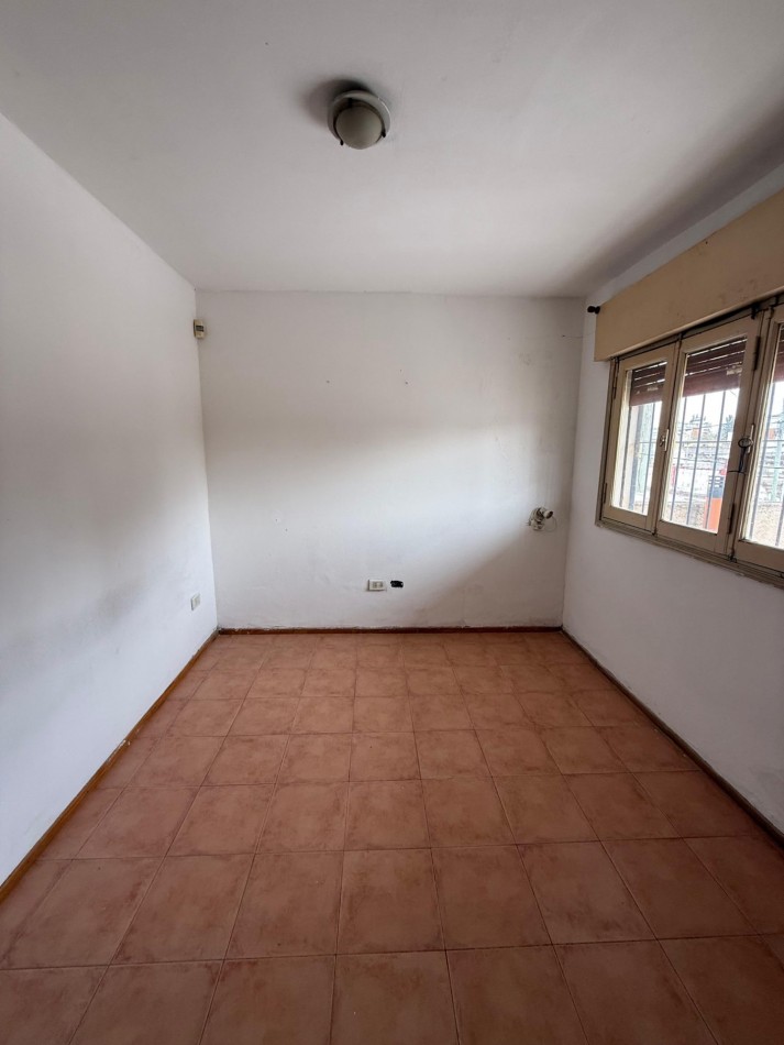 EN ALQUILER - Duplex dos dormitorios con garage y quincho 