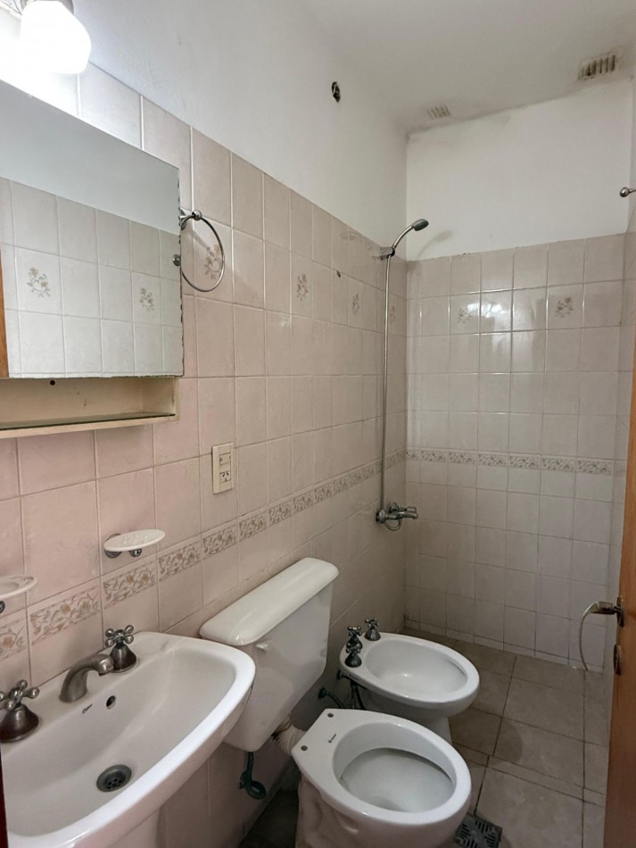 EN ALQUILER - Duplex dos dormitorios con garage y quincho 