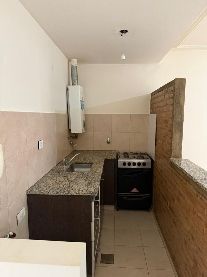 En Alquiler - Dpto un dormitorio con balcon 