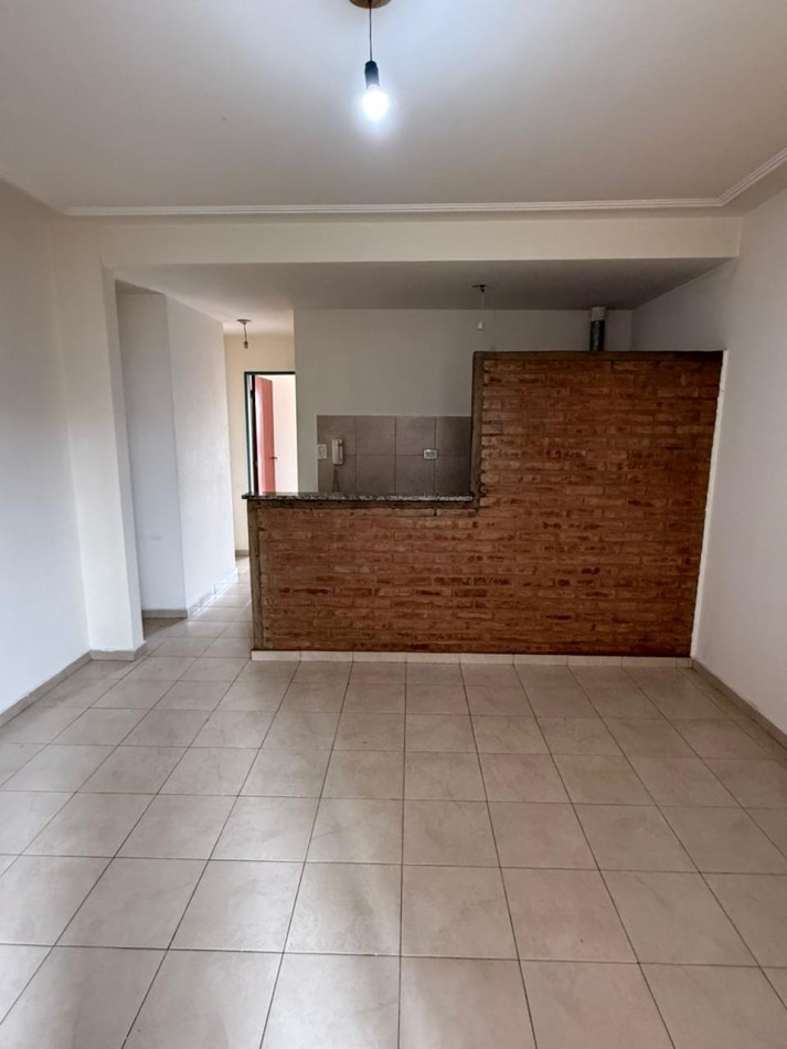 En Alquiler - Dpto un dormitorio con balcon 