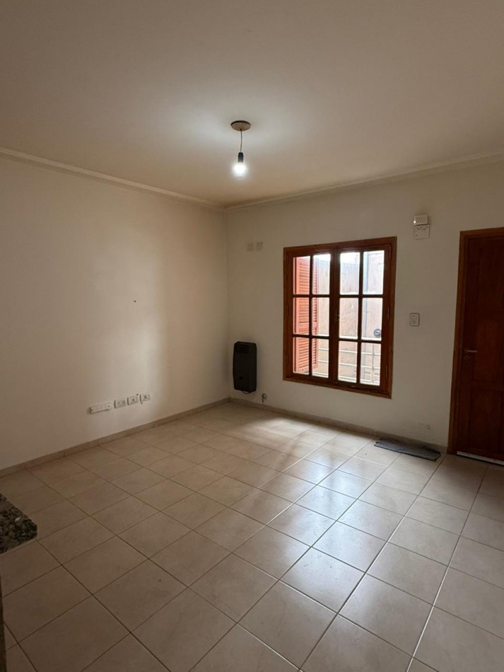 En Alquiler - Dpto un dormitorio con balcon 