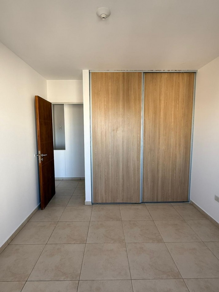 En alquiler - Dpto centrico | Un dormitorio con balcon 
