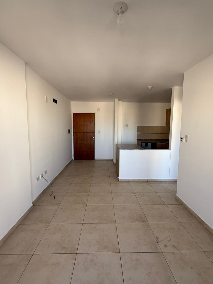 En alquiler - Dpto centrico | Un dormitorio con balcon 
