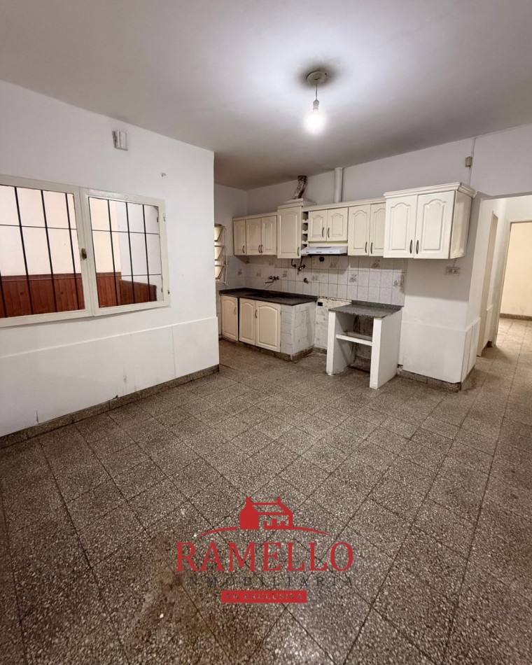 EN VENTA - Casa de tres dormitorios con garage | Apta credito hipotecario