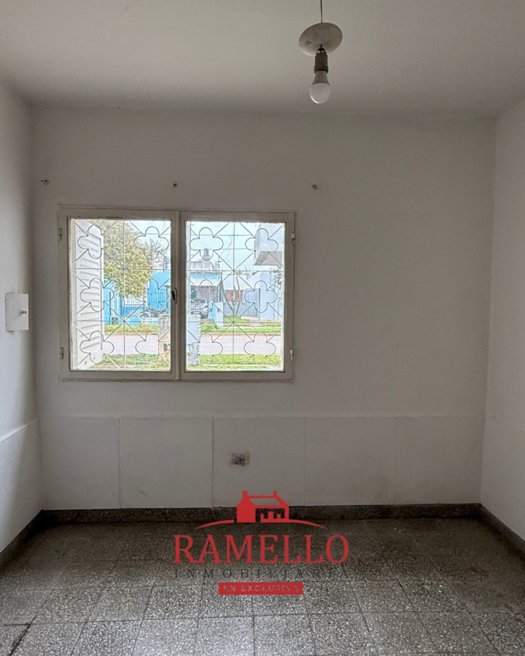 EN VENTA - Casa de tres dormitorios con garage | Apta credito hipotecario