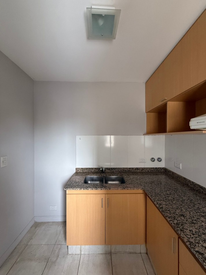 EN ALQUILER - Dpto de un dormitorio con balcon | Zona centro 