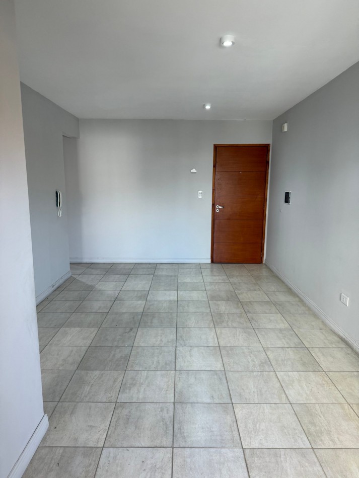 EN ALQUILER - Dpto de un dormitorio con balcon | Zona centro 