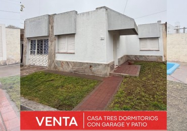 EN VENTA - Casa de tres dormitorios con garage | Apta credito hipotecario